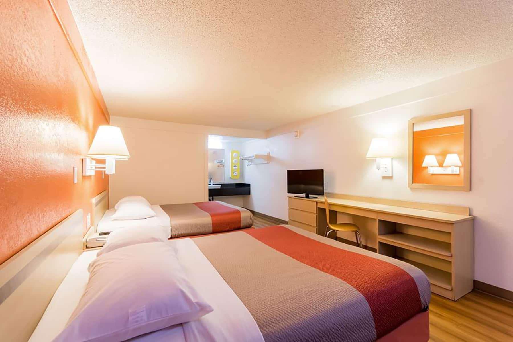 Travelodge By Wyndham Essington / Philadelphia Airport מראה חיצוני תמונה