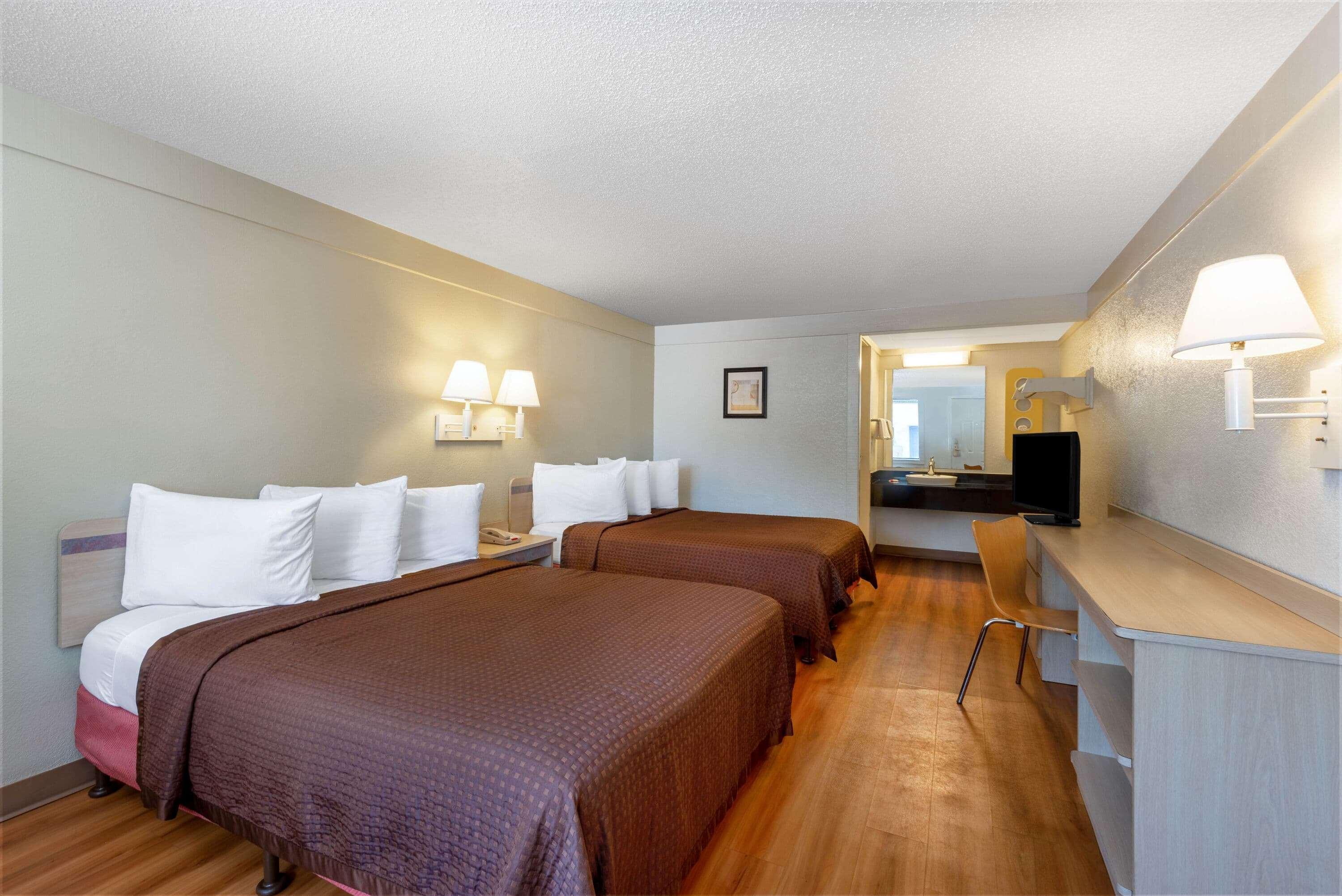 Travelodge By Wyndham Essington / Philadelphia Airport מראה חיצוני תמונה